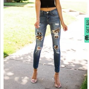 Judy blue ripped jeans with leopard print